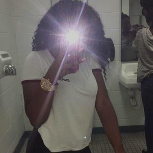 Meet your Posher, Briana